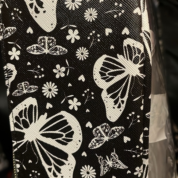 Backpack - Picture 2 of 3